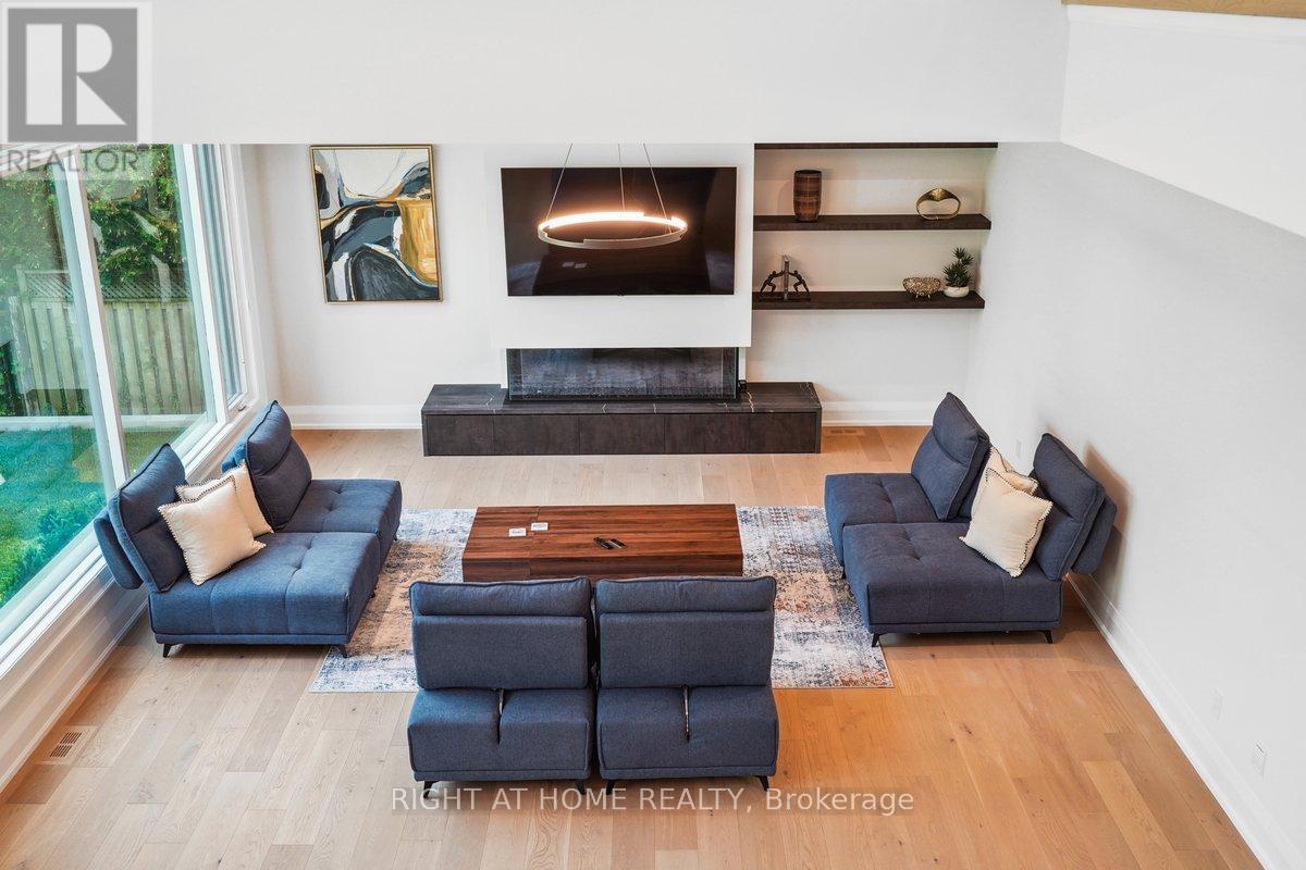 1260 Braeside Drive, Oakville, Ontario  L6J 2A4 - Photo 7 - W13115110