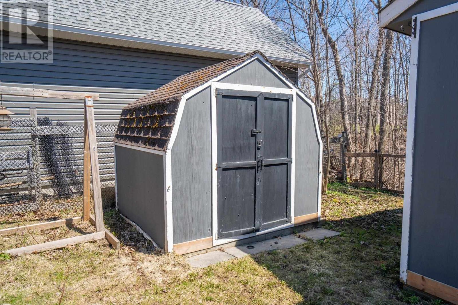 549 Morrison Ave, Sault Ste. Marie, Ontario  P6B 3Z7 - Photo 31 - SM260969