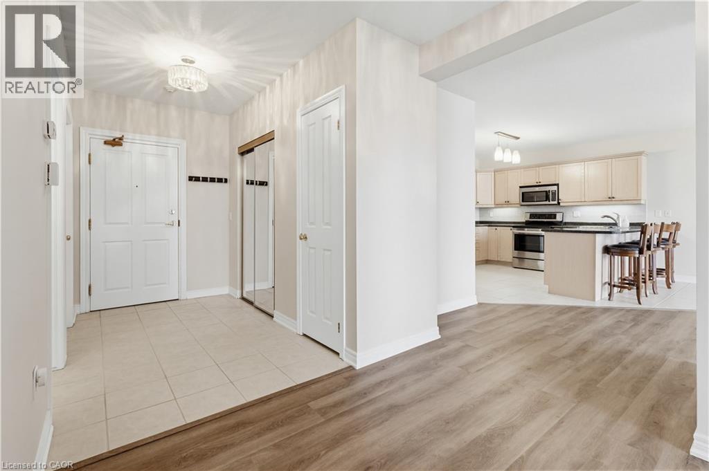 709-1998 Ironstone Drive, Burlington, Ontario  L7L 7P7 - Photo 8 - 40826840