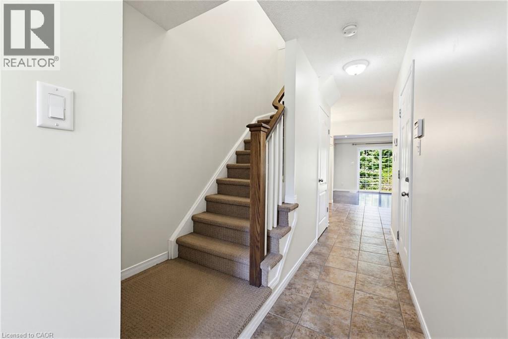 506 Beaumont Crescent, Kitchener, Ontario  N2A 0A8 - Photo 3 - 40826678