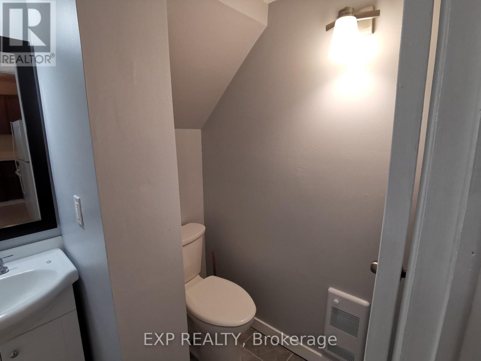 20-22 Charlotte Street, Belleville, Ontario  K8P 1E2 - Photo 24 - X13115282