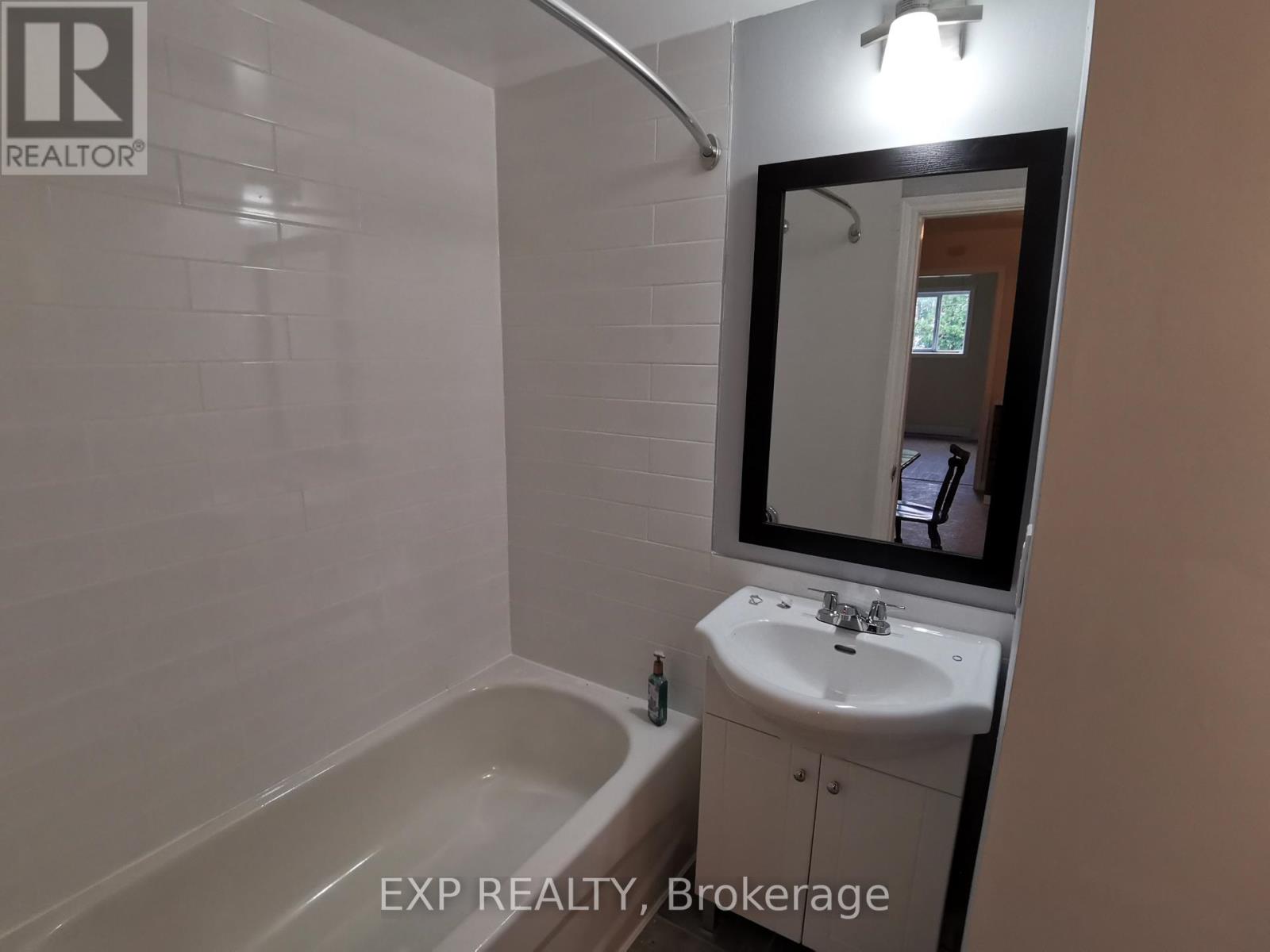 20-22 Charlotte Street, Belleville, Ontario  K8P 1E2 - Photo 25 - X13115282