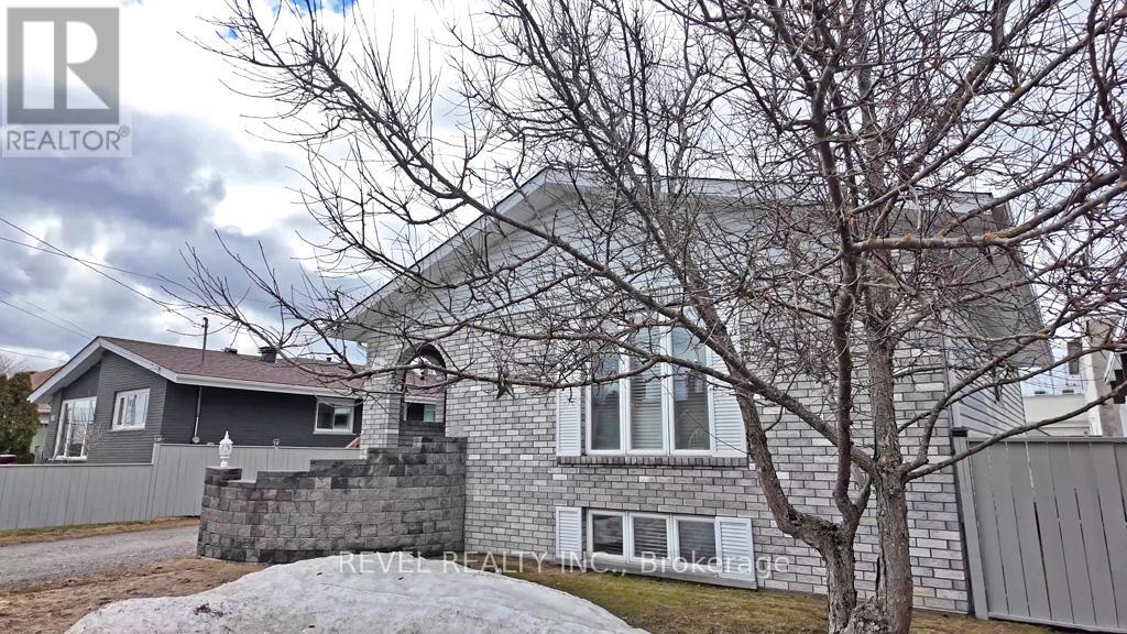101 Bloor Avenue, Timmins, Ontario  P0N 1H0 - Photo 3 - T13115258