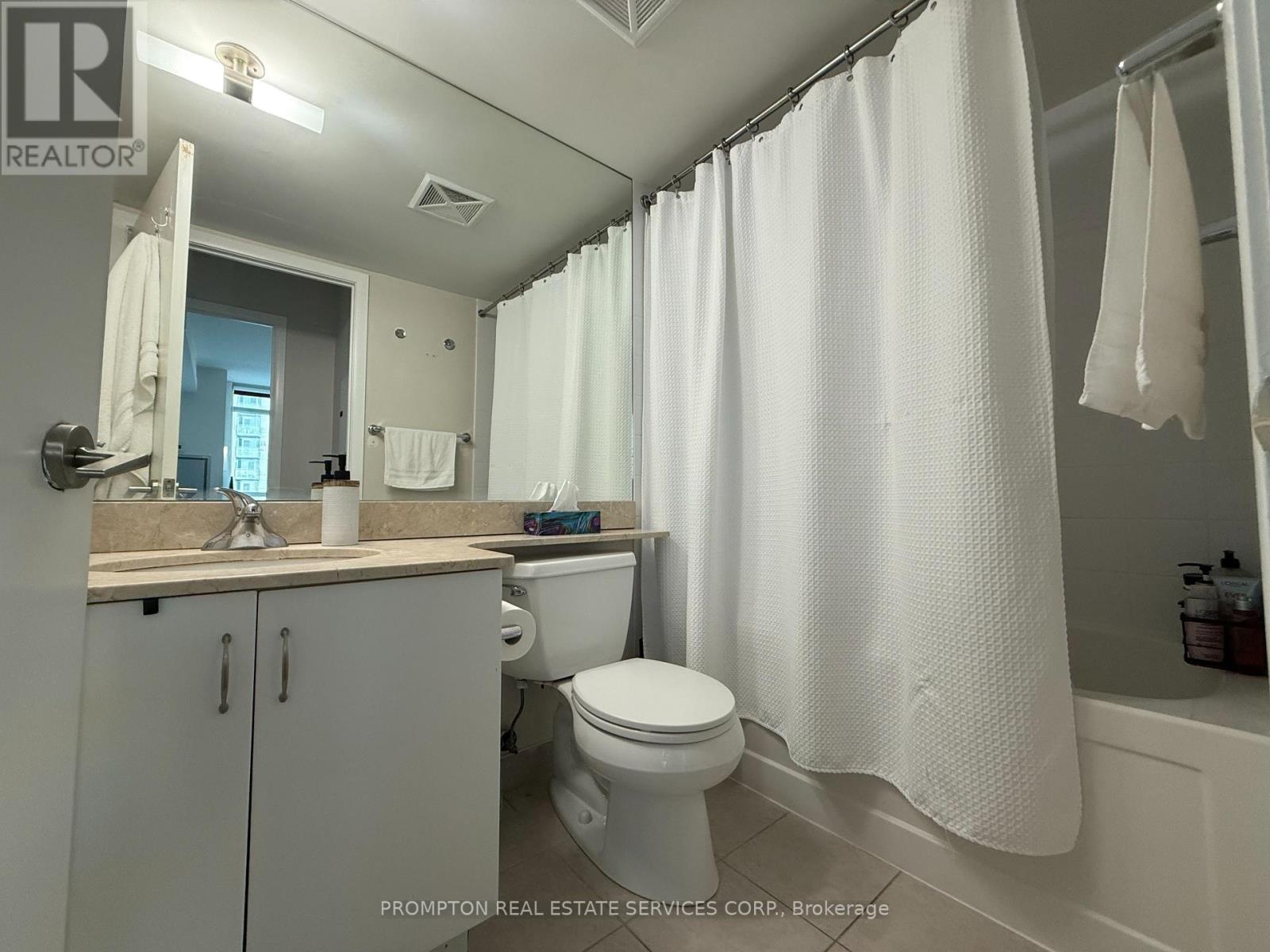 1801 - 215 Fort York Boulevard, Toronto, Ontario  M5V 4A2 - Photo 9 - C13115176