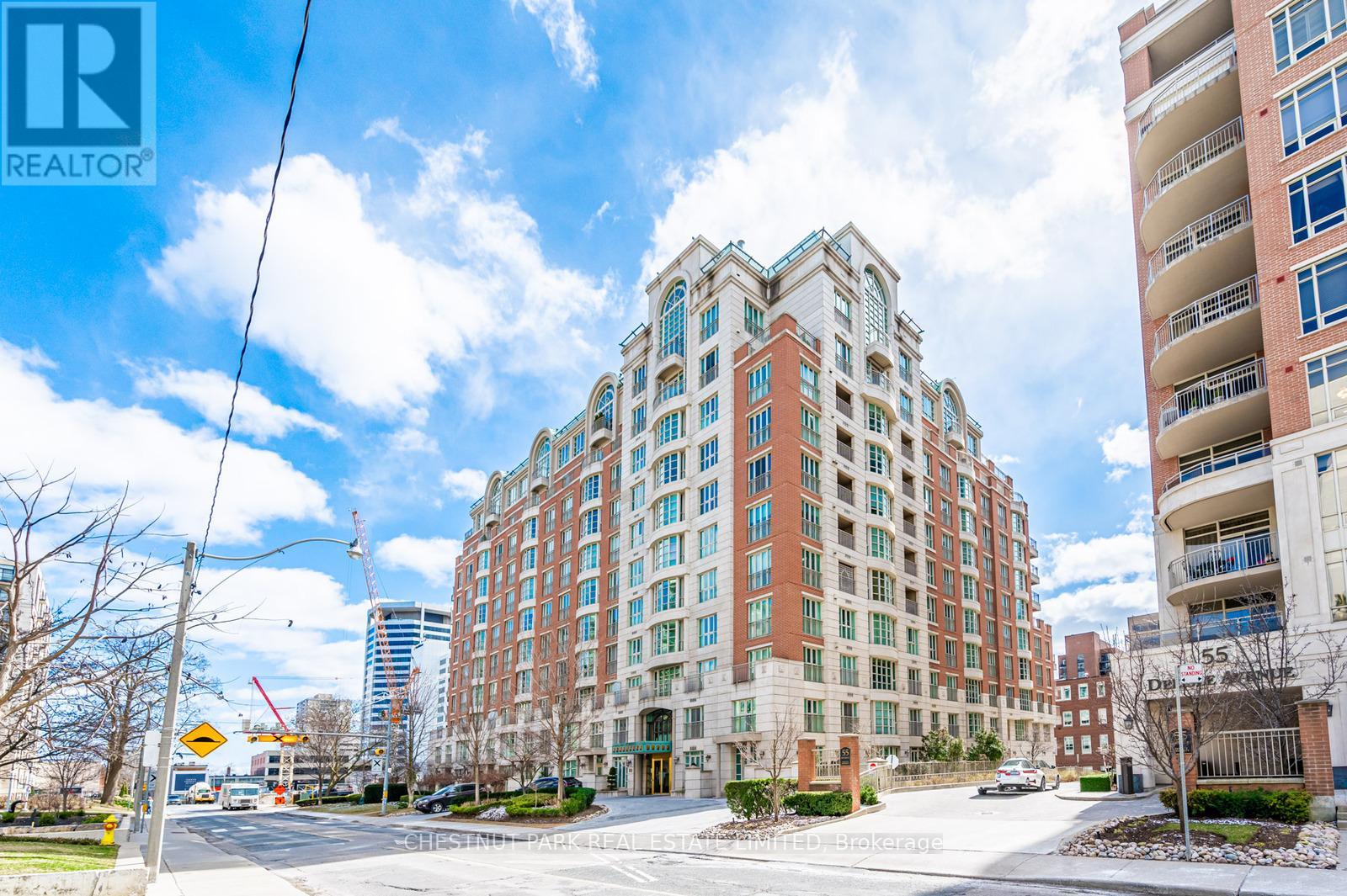 705 - 33 DELISLE AVENUE, Toronto, Ontario