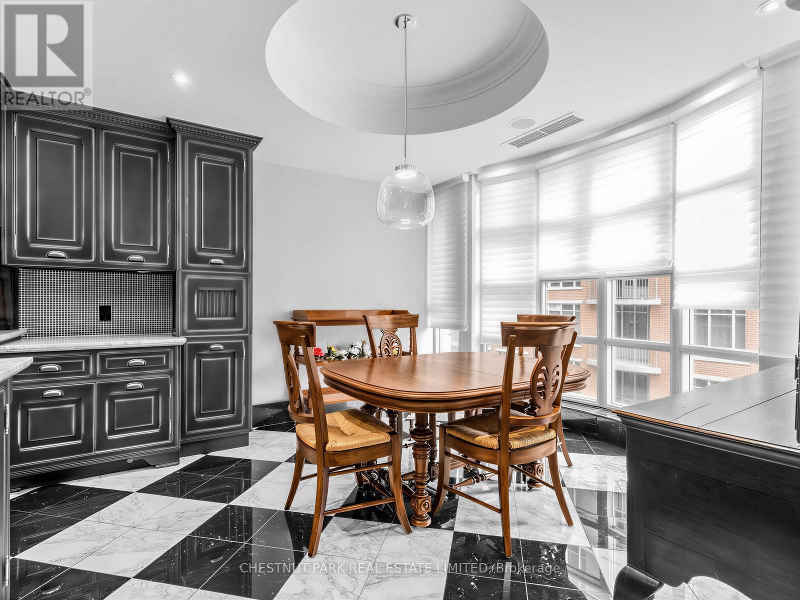 705 - 33 Delisle Avenue, Toronto, Ontario  M4V 3C7 - Photo 9 - C13115198