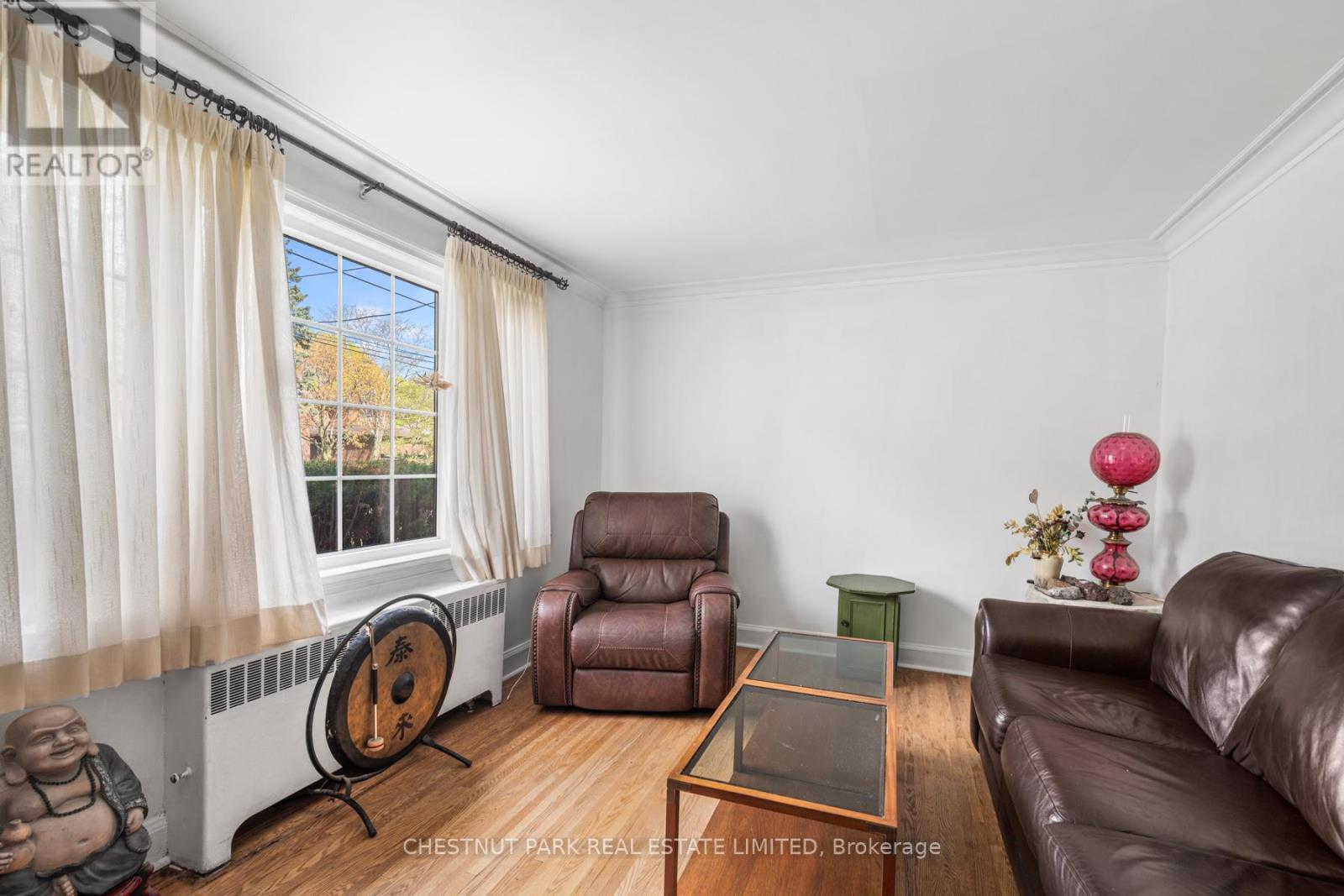 26 Roberta Drive, Toronto, Ontario  M6A 2J5 - Photo 13 - C13115248
