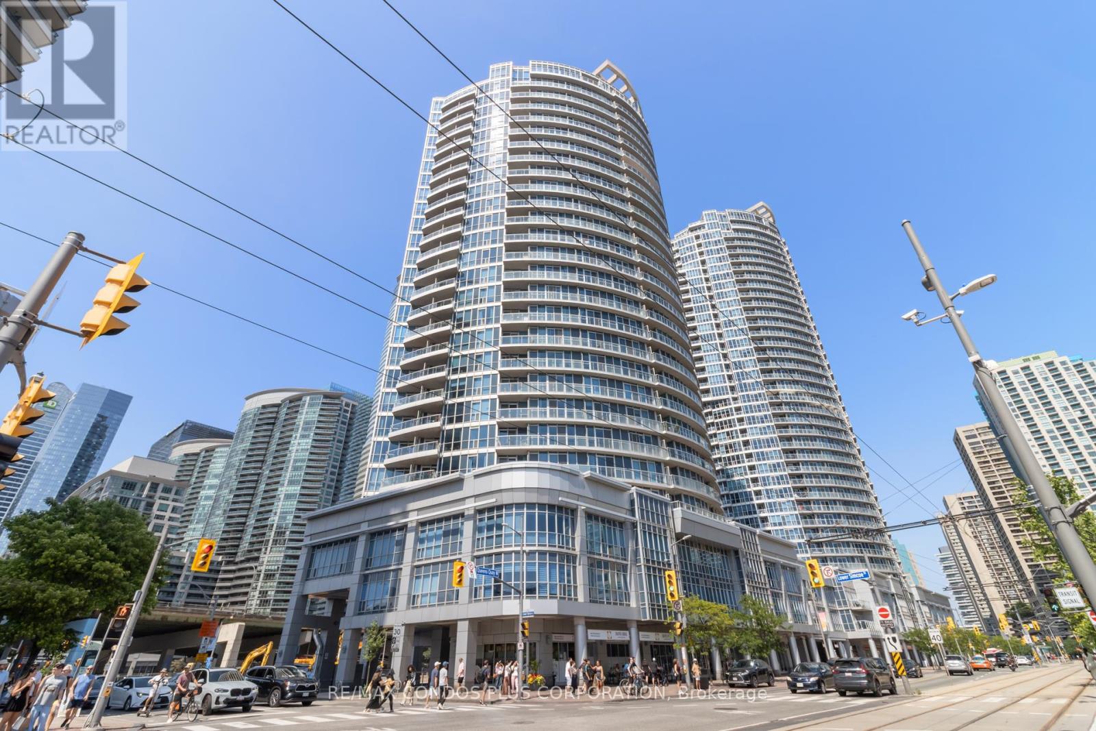 2611 - 218 QUEENS QUAY W