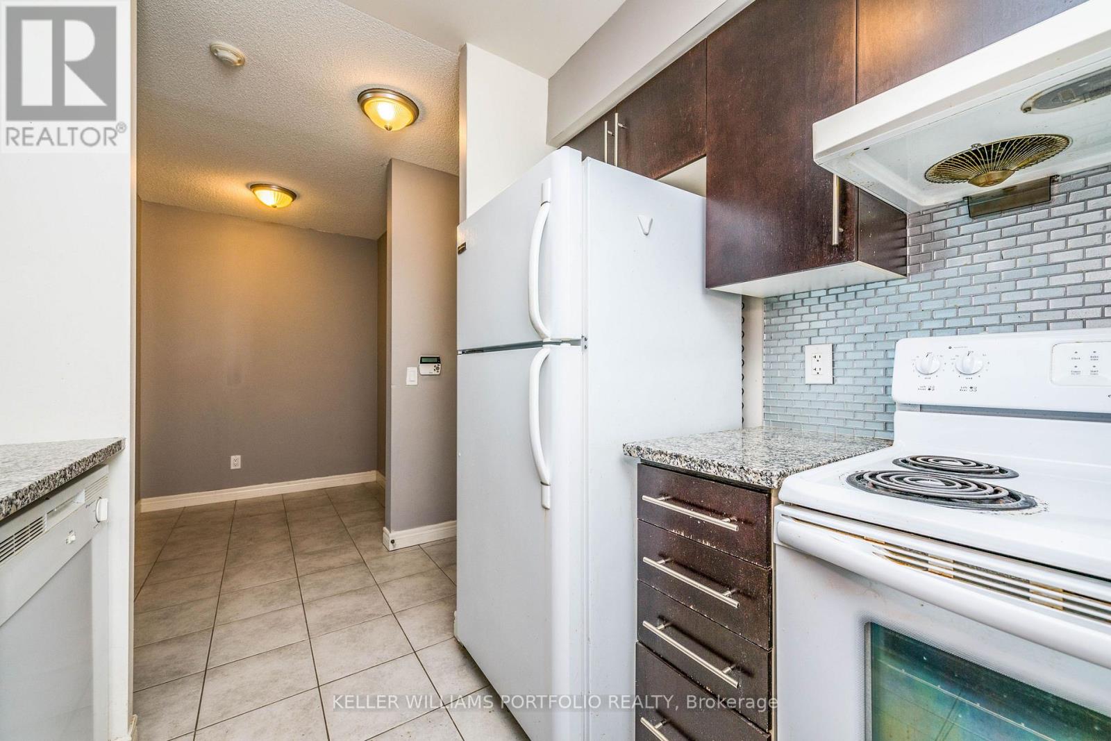 806 - 70 Town Centre Court, Toronto, Ontario  M1P 0B2 - Photo 9 - E13115216