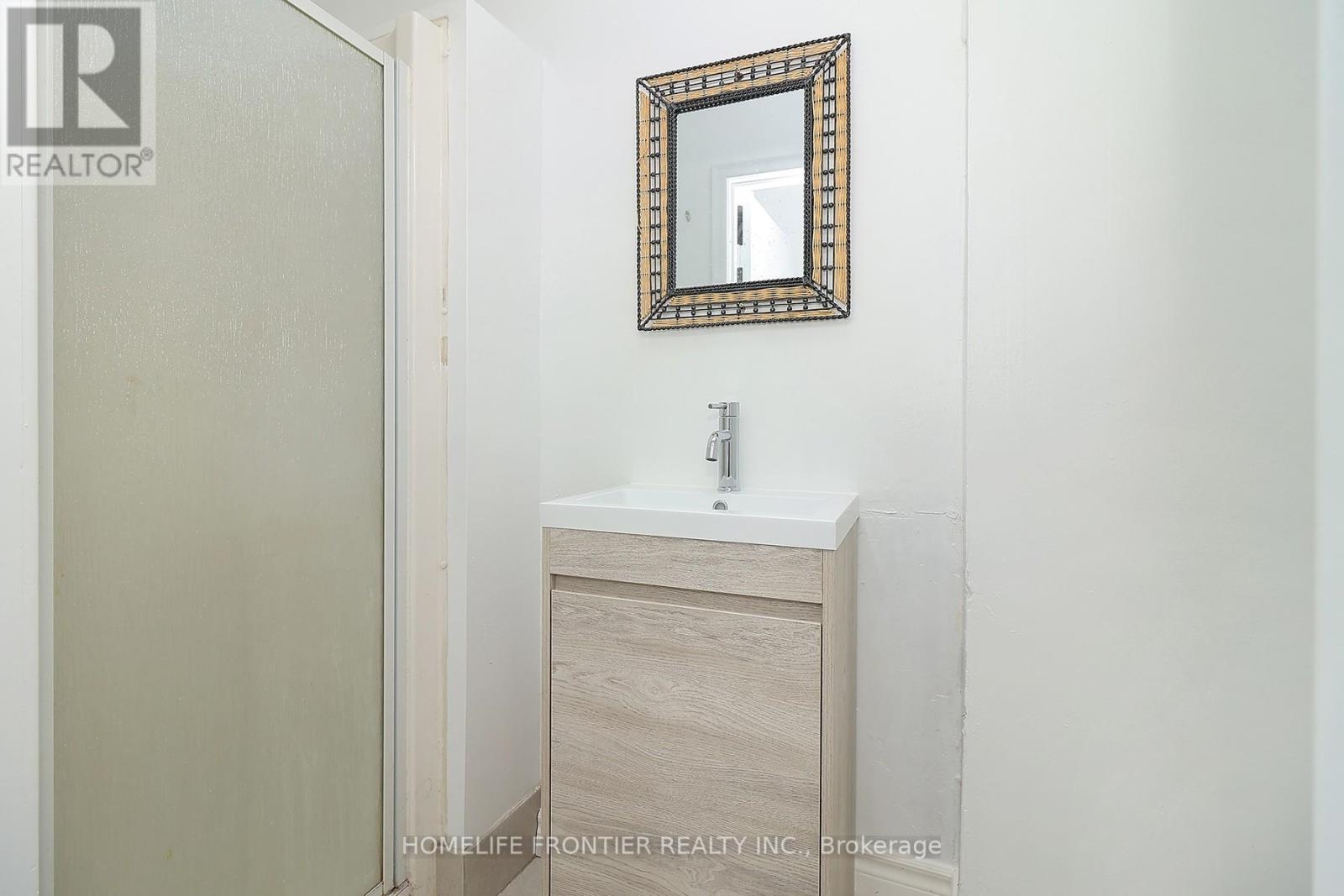 2354 Danforth Avenue, Toronto, Ontario  M4C 1K7 - Photo 11 - E13115236