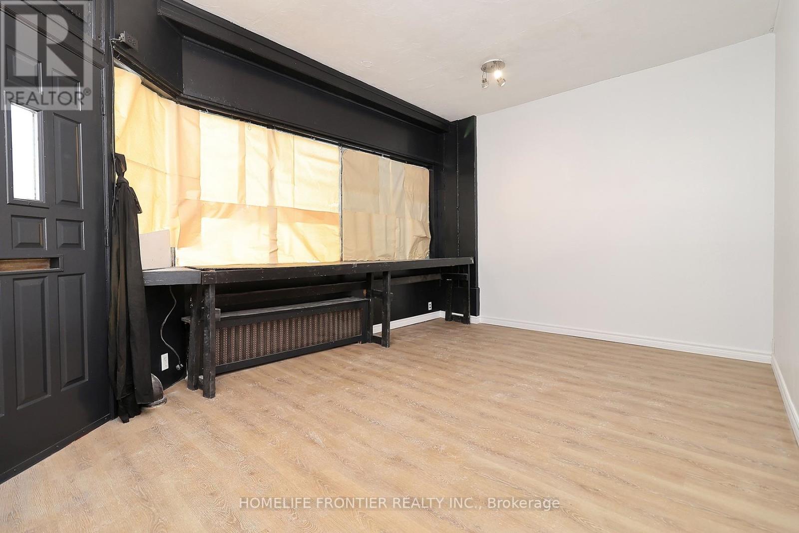 2354 Danforth Avenue, Toronto, Ontario  M4C 1K7 - Photo 4 - E13115236