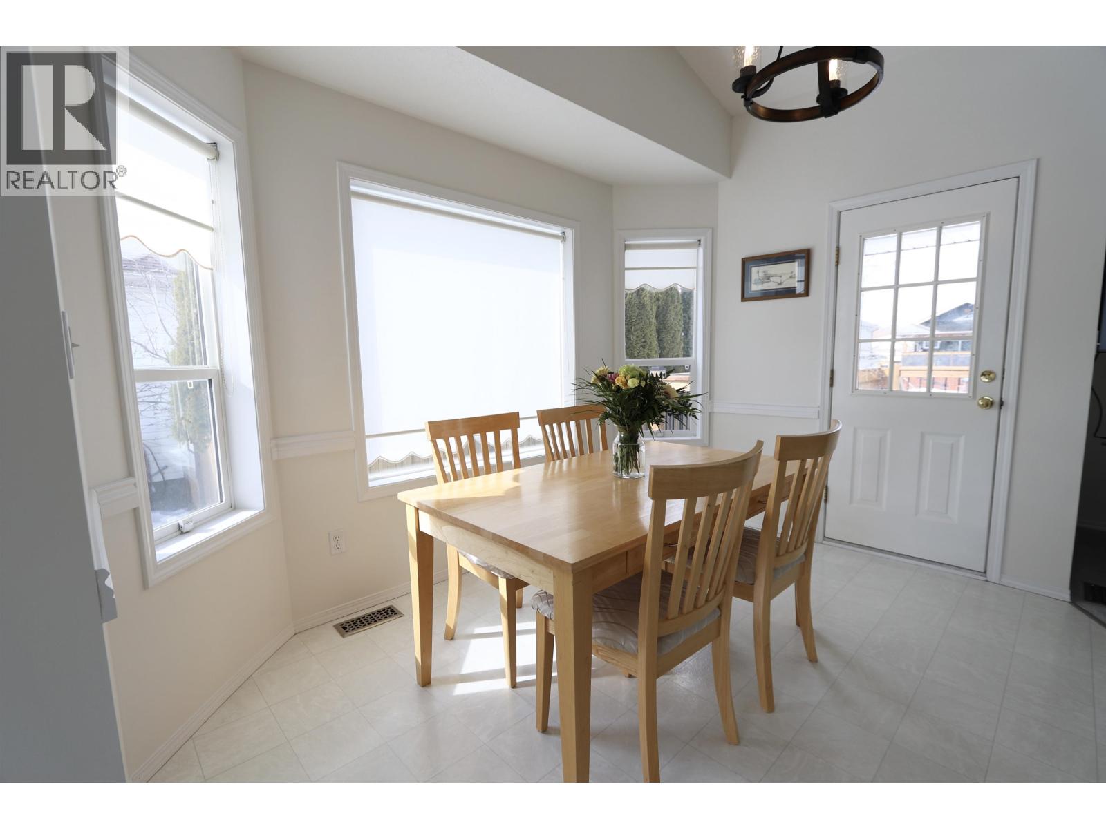 5446 Woodoak Crescent, Prince George, British Columbia  V2K 5A6 - Photo 14 - R3105348