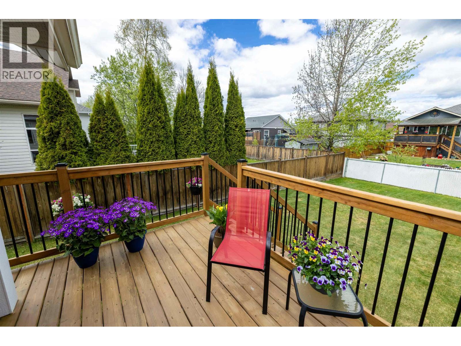 5446 Woodoak Crescent, Prince George, British Columbia  V2K 5A6 - Photo 2 - R3105348