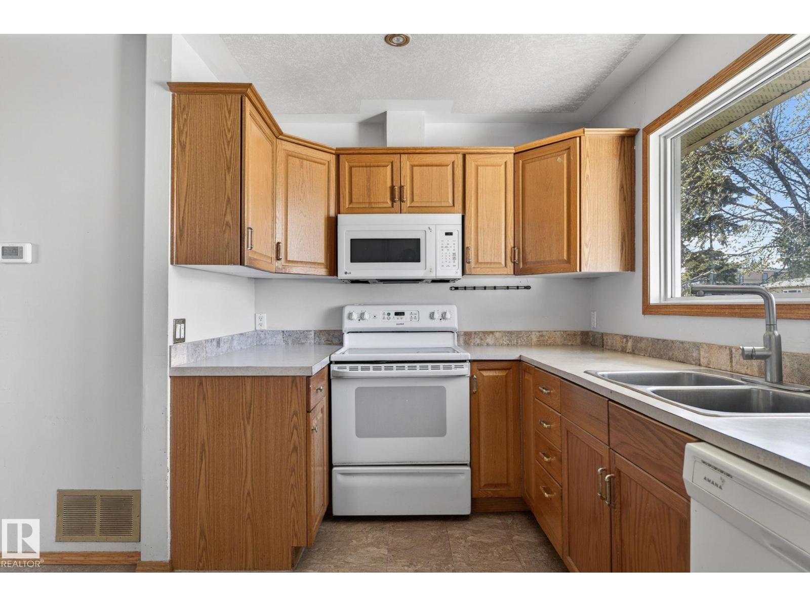 13412 108 St Nw, Edmonton, Alberta  T5E 4X6 - Photo 10 - E4487108