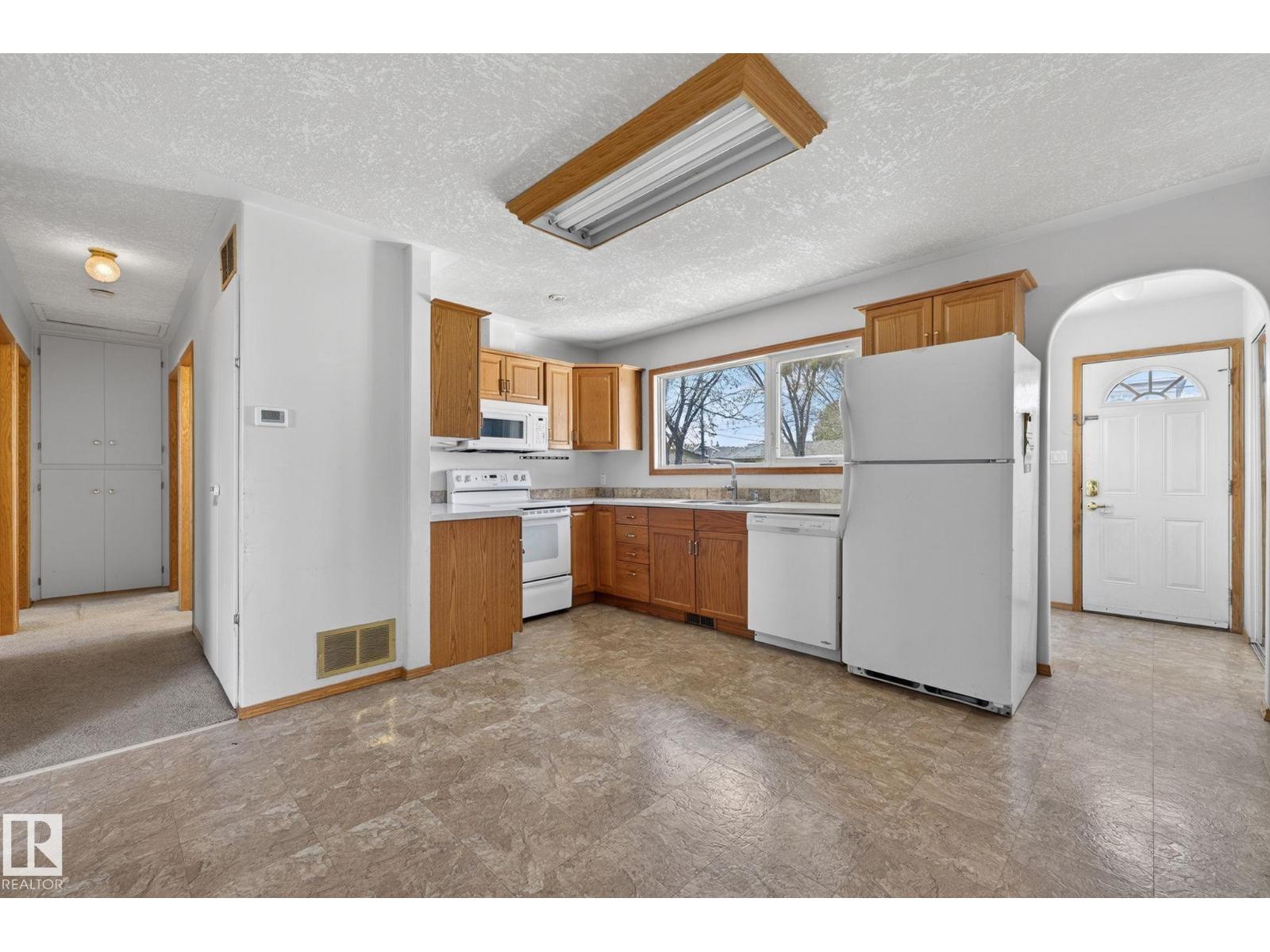 13412 108 St Nw, Edmonton, Alberta  T5E 4X6 - Photo 6 - E4487108