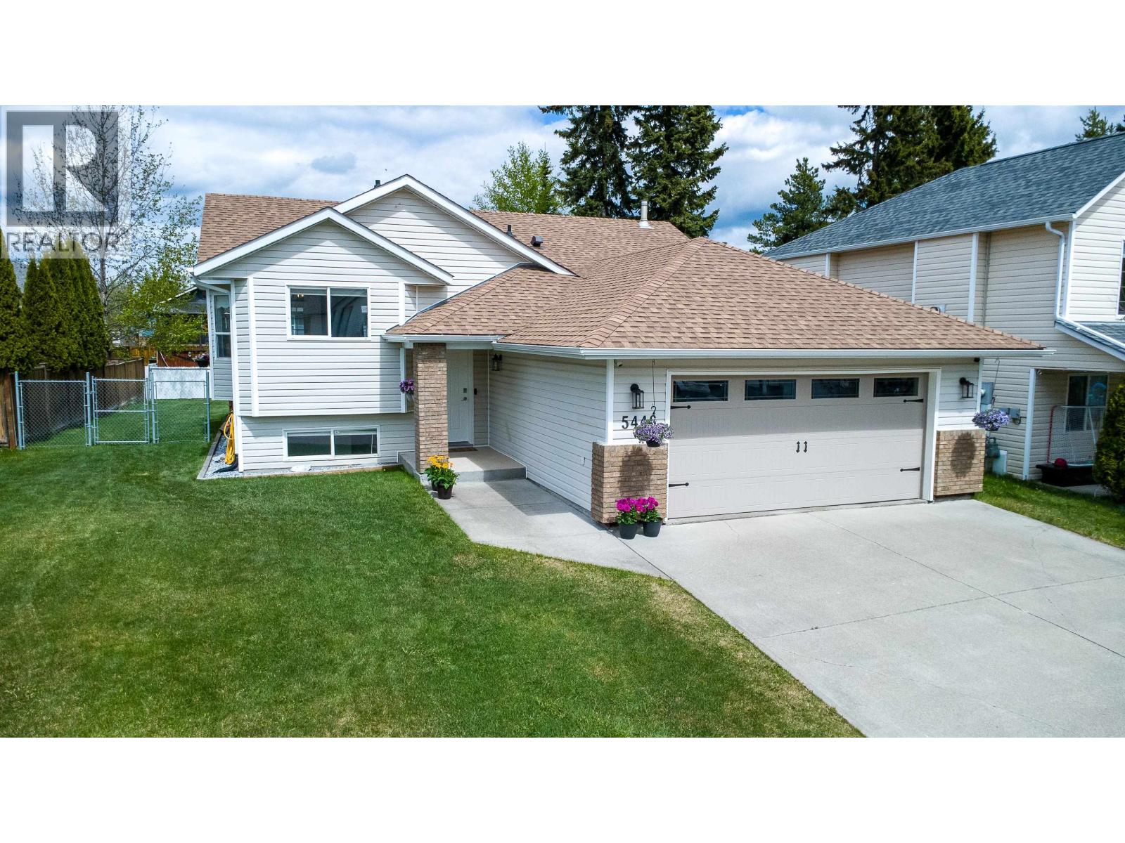5446 WOODOAK CRESCENT, Prince George, British Columbia