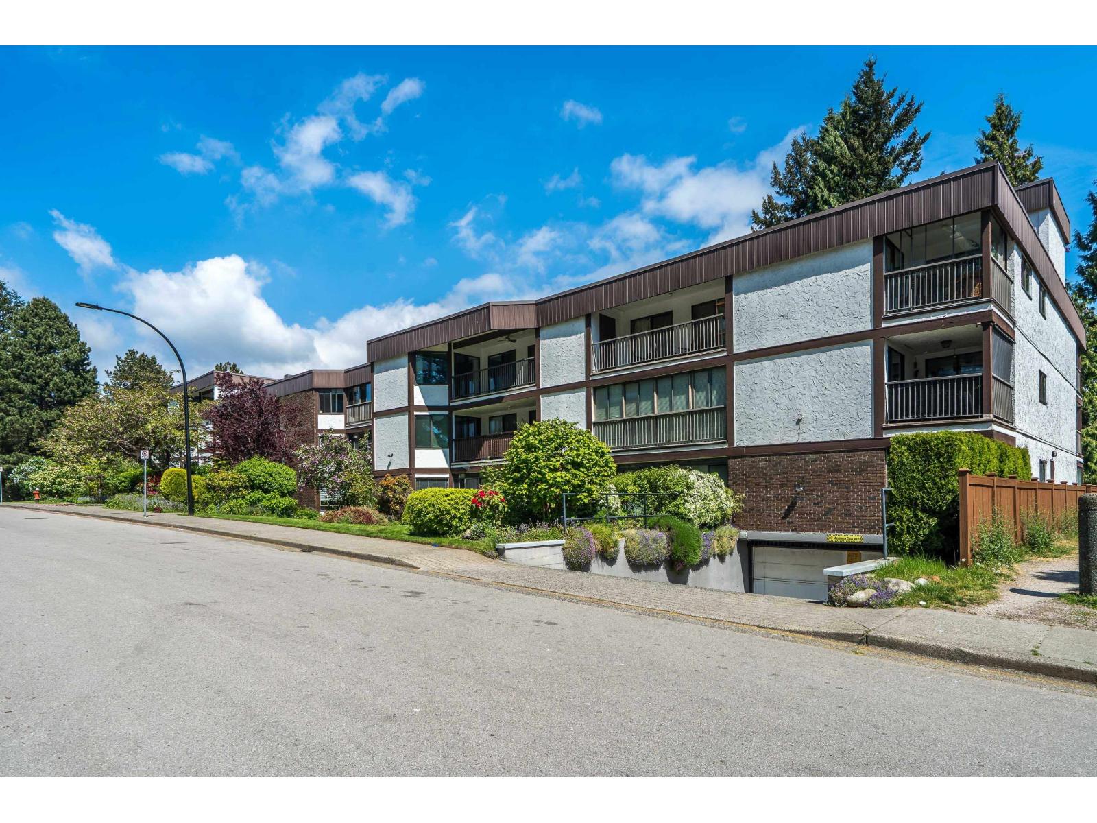 105 1520 Vidal Street, White Rock, British Columbia  V4B 3T7 - Photo 2 - R3120509