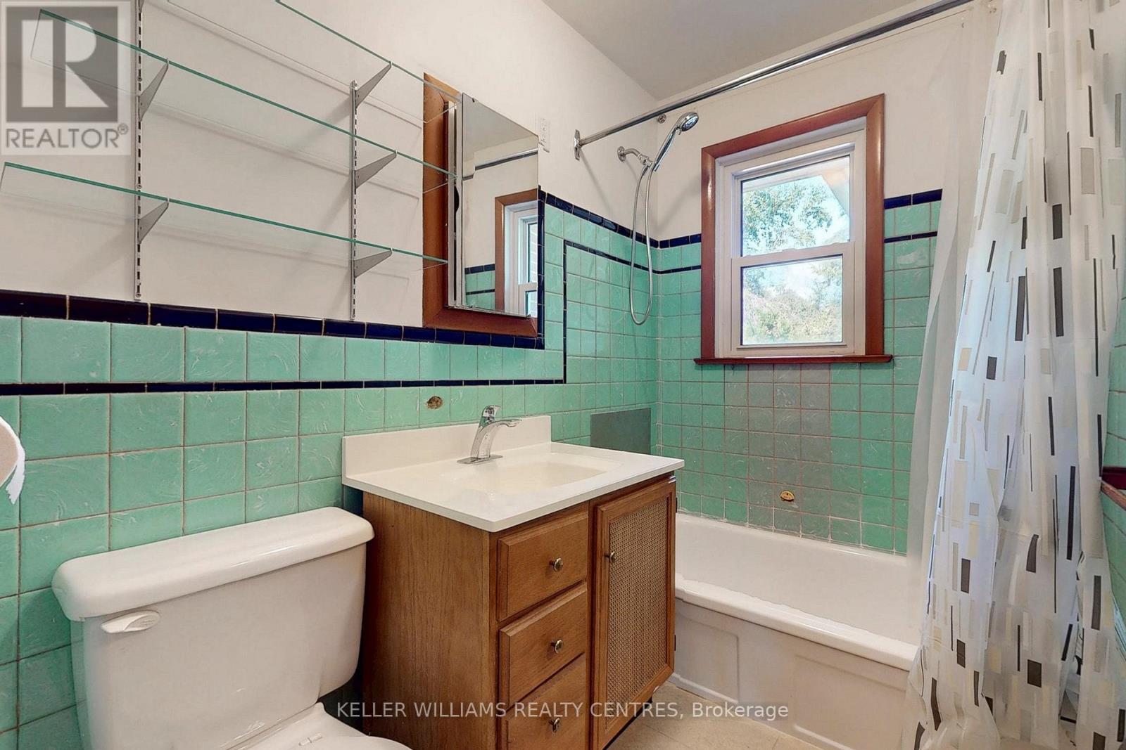 Unit A - 252 Elgin Mills Road W, Richmond Hill, Ontario  L4C 4M2 - Photo 12 - N13115288