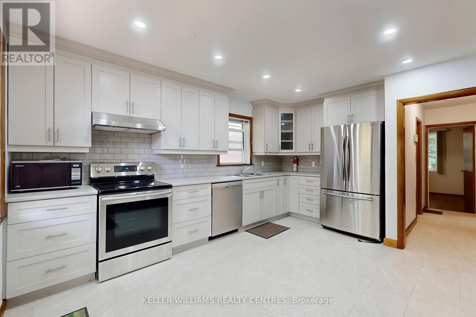 Unit A - 252 Elgin Mills Road W, Richmond Hill, Ontario  L4C 4M2 - Photo 6 - N13115288