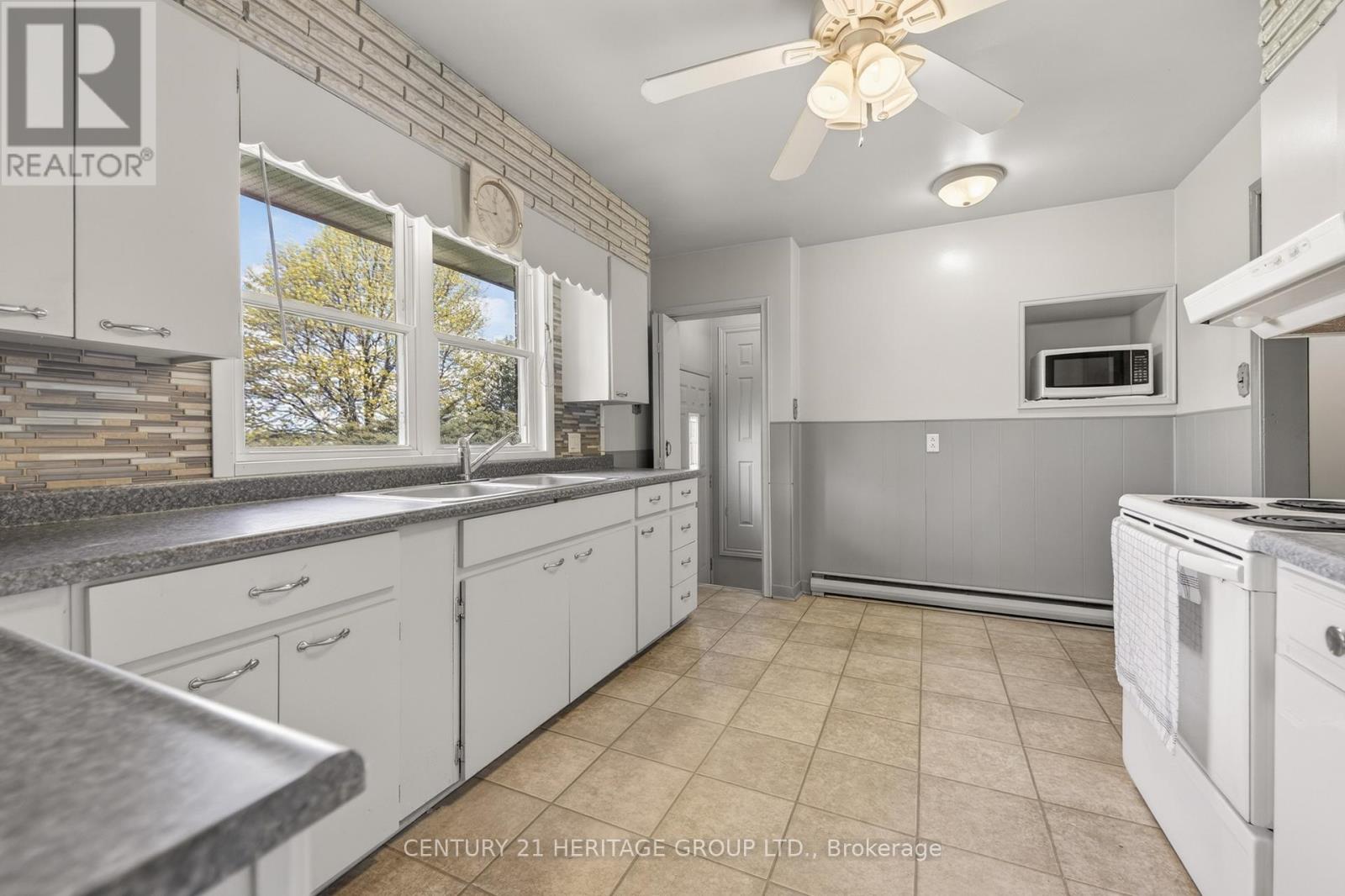 3836 County Rd 88 Road, Bradford West Gwillimbury, Ontario  L3Z 3K7 - Photo 13 - N13115324
