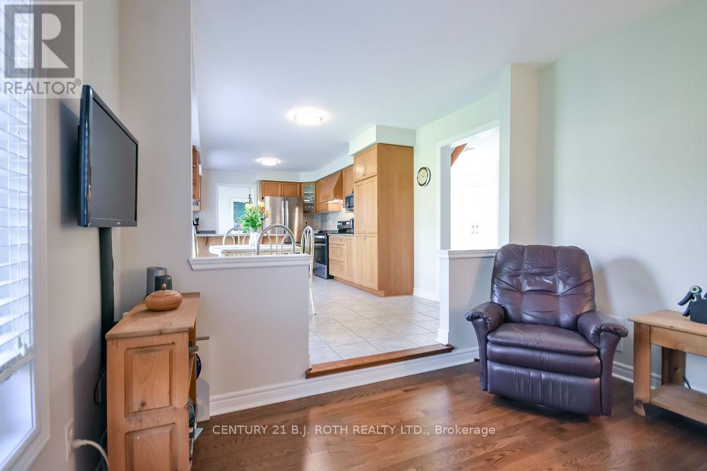 112 Crimson Ridge Road, Barrie (Bayshore), Ontario  L4N 0G9 - Photo 13 - S13115304