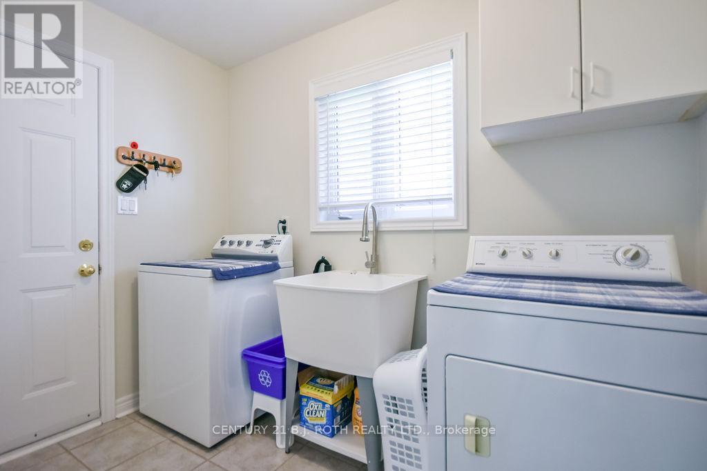 112 Crimson Ridge Road, Barrie (Bayshore), Ontario  L4N 0G9 - Photo 15 - S13115304