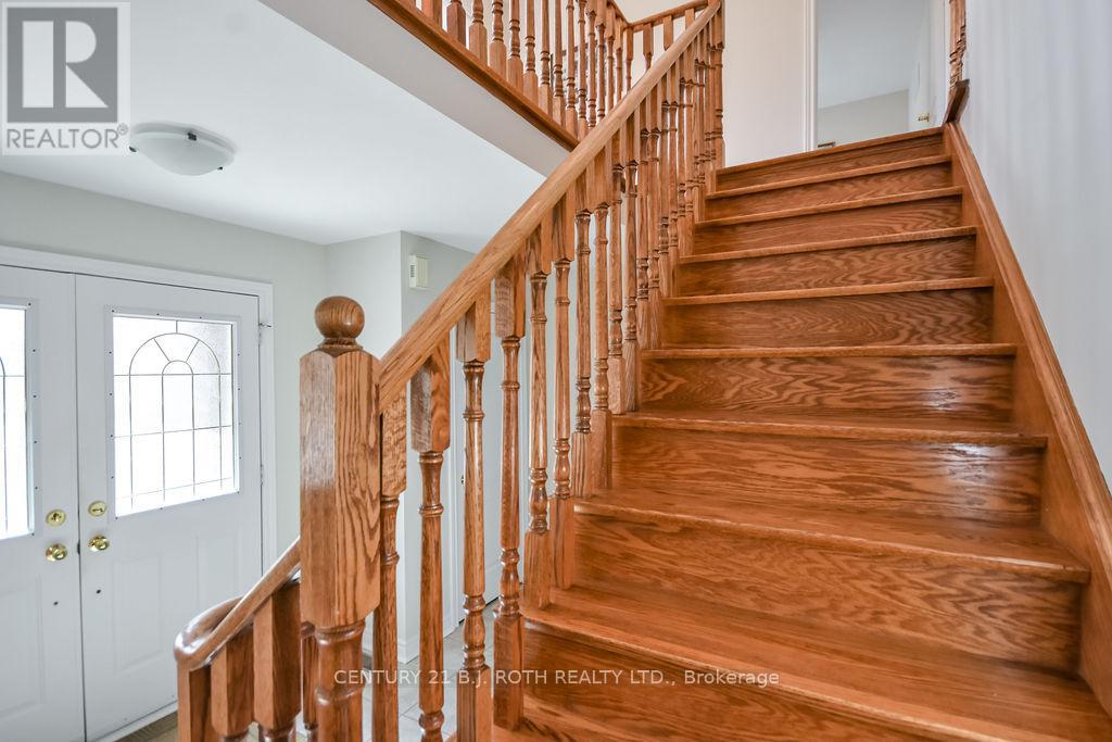 112 Crimson Ridge Road, Barrie (Bayshore), Ontario  L4N 0G9 - Photo 16 - S13115304