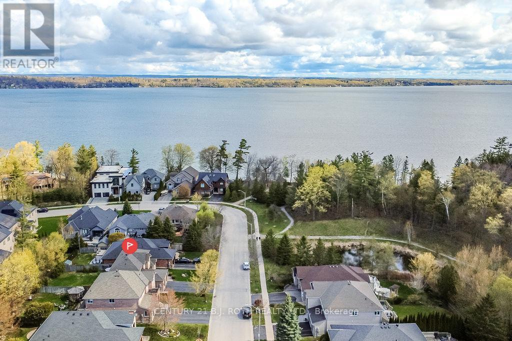 112 Crimson Ridge Road, Barrie (Bayshore), Ontario  L4N 0G9 - Photo 2 - S13115304