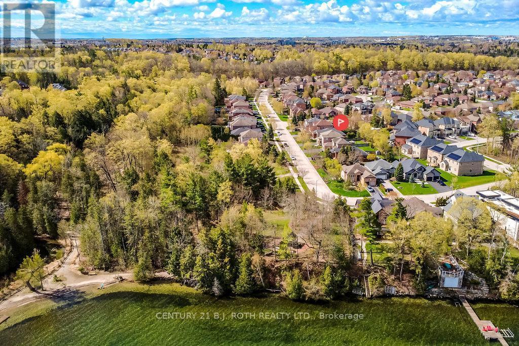 112 Crimson Ridge Road, Barrie (Bayshore), Ontario  L4N 0G9 - Photo 3 - S13115304