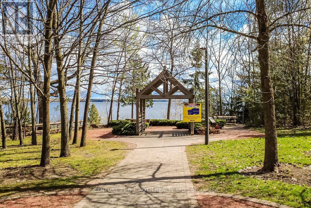 112 Crimson Ridge Road, Barrie (Bayshore), Ontario  L4N 0G9 - Photo 32 - S13115304