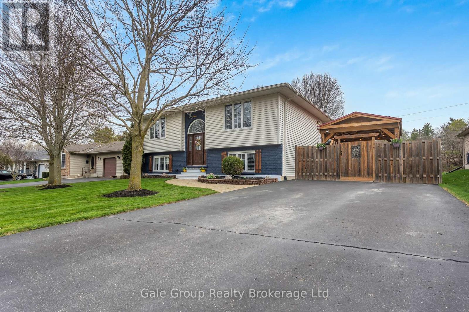 22 Lorraine Avenue, Tillsonburg, Ontario  N4G 4V3 - Photo 4 - X13115296