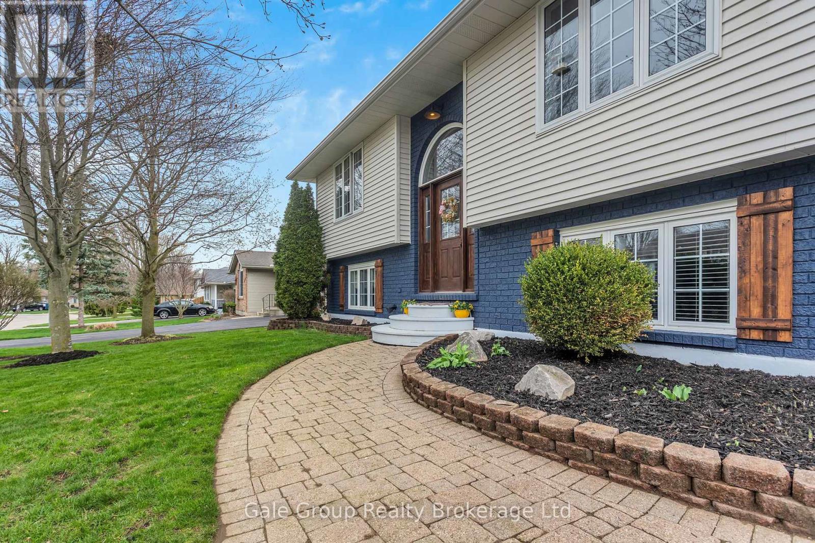 22 Lorraine Avenue, Tillsonburg, Ontario  N4G 4V3 - Photo 5 - X13115296