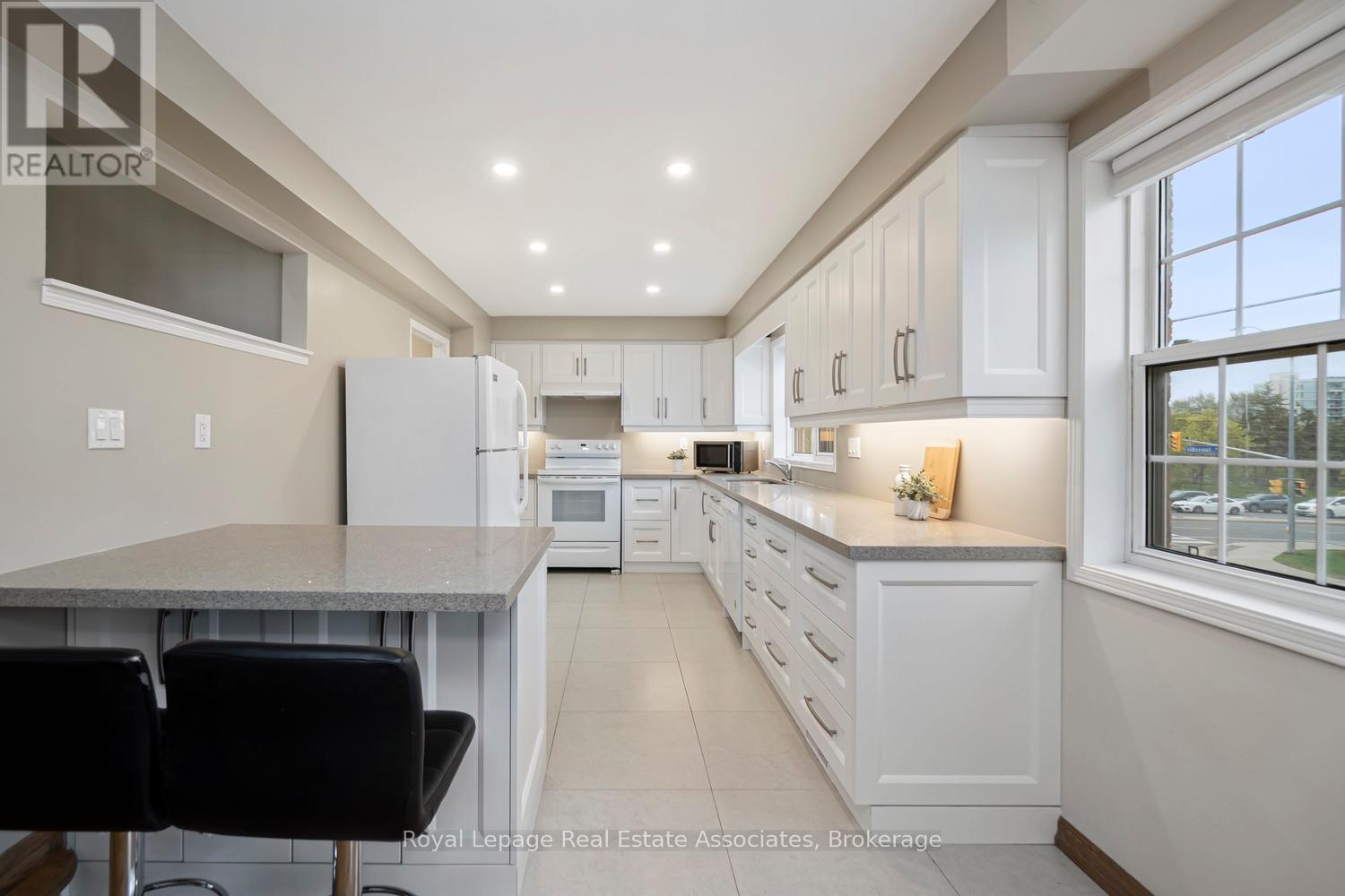 3 - 199 Hillcrest Avenue, Mississauga, Ontario  L5B 4L5 - Photo 13 - W13115172