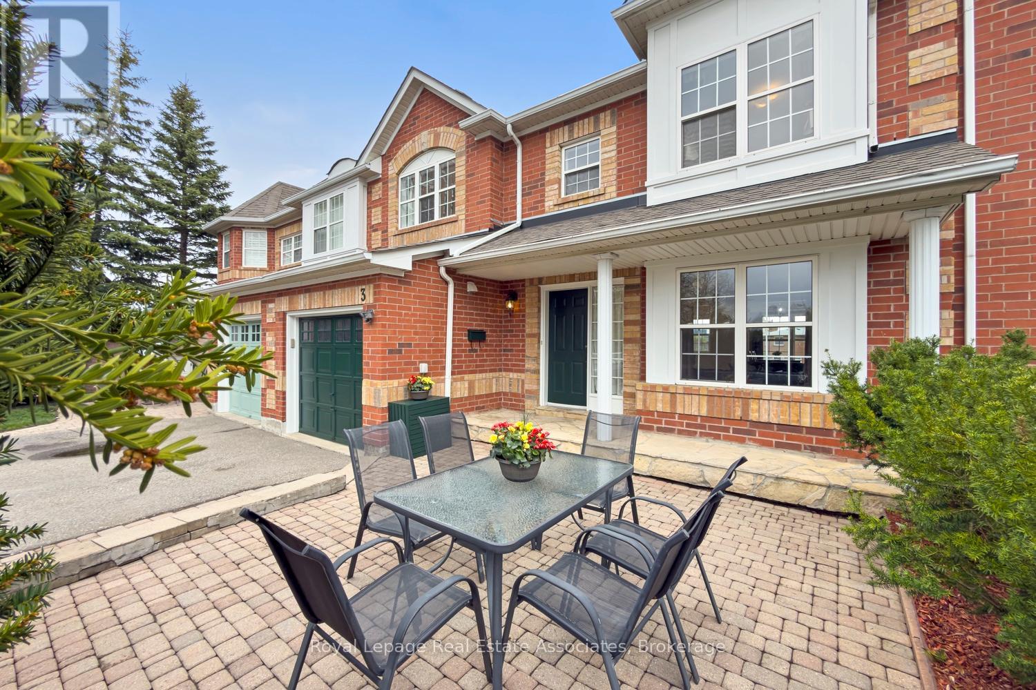 3 - 199 Hillcrest Avenue, Mississauga, Ontario  L5B 4L5 - Photo 2 - W13115172