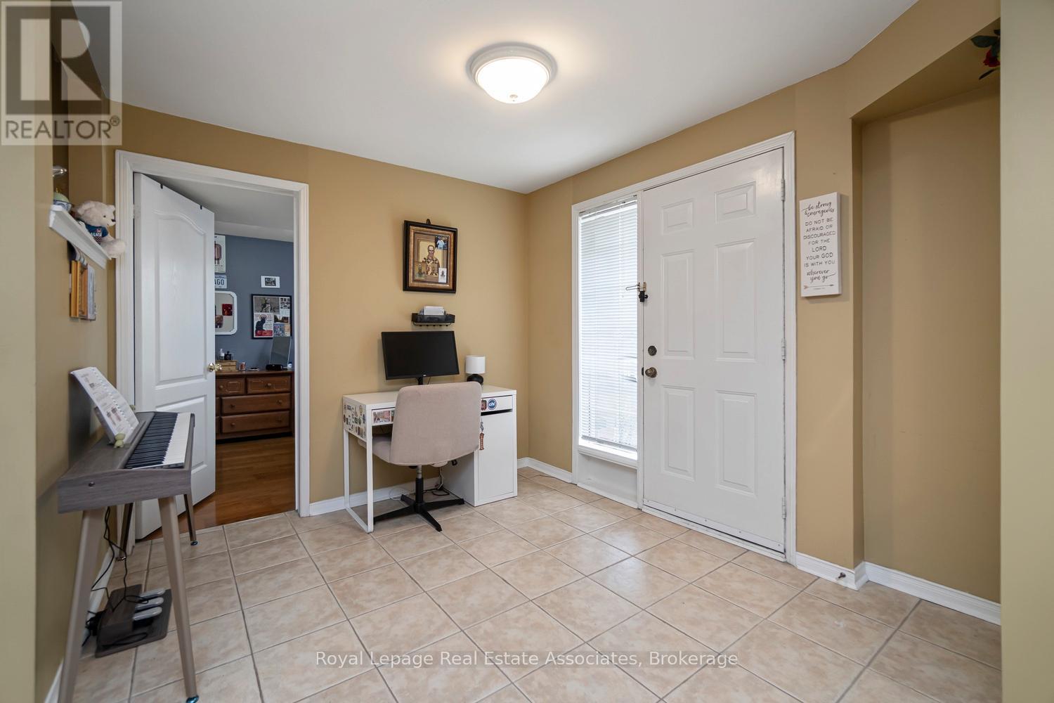 3 - 199 Hillcrest Avenue, Mississauga, Ontario  L5B 4L5 - Photo 34 - W13115172