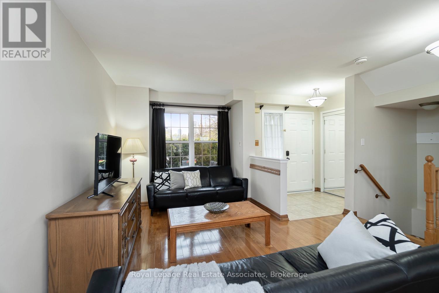 3 - 199 Hillcrest Avenue, Mississauga, Ontario  L5B 4L5 - Photo 7 - W13115172