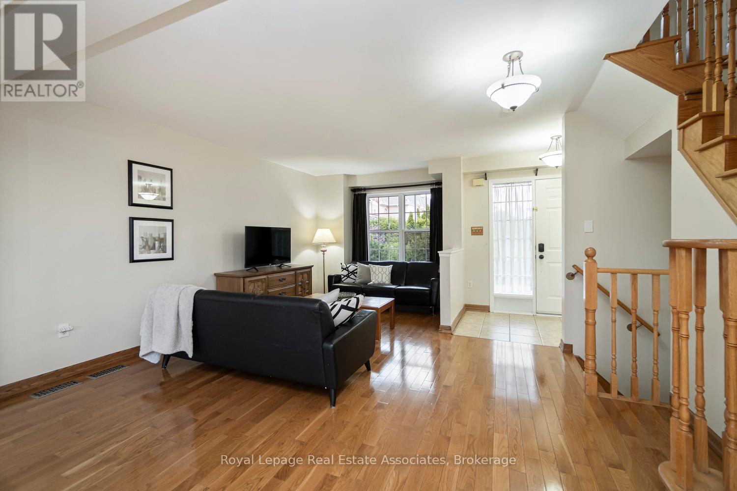 3 - 199 Hillcrest Avenue, Mississauga, Ontario  L5B 4L5 - Photo 8 - W13115172