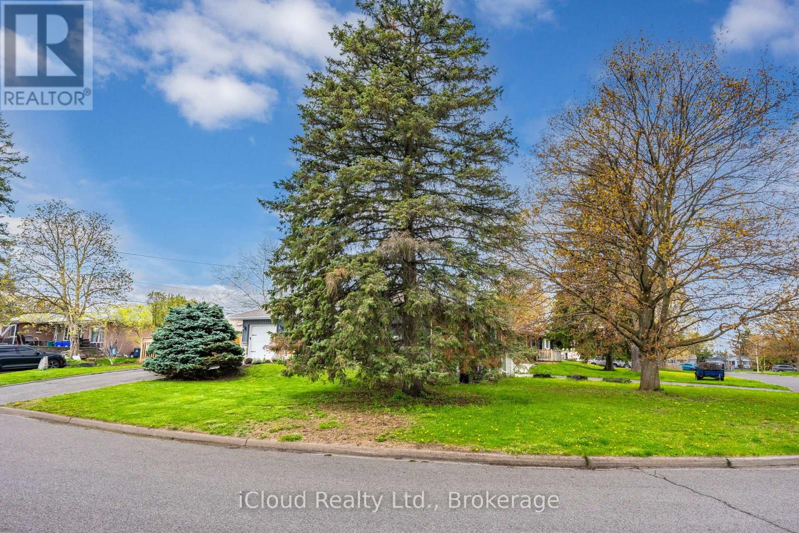 146 Wynford Place, Halton Hills, Ontario  L7J 2L5 - Photo 2 - W13115222