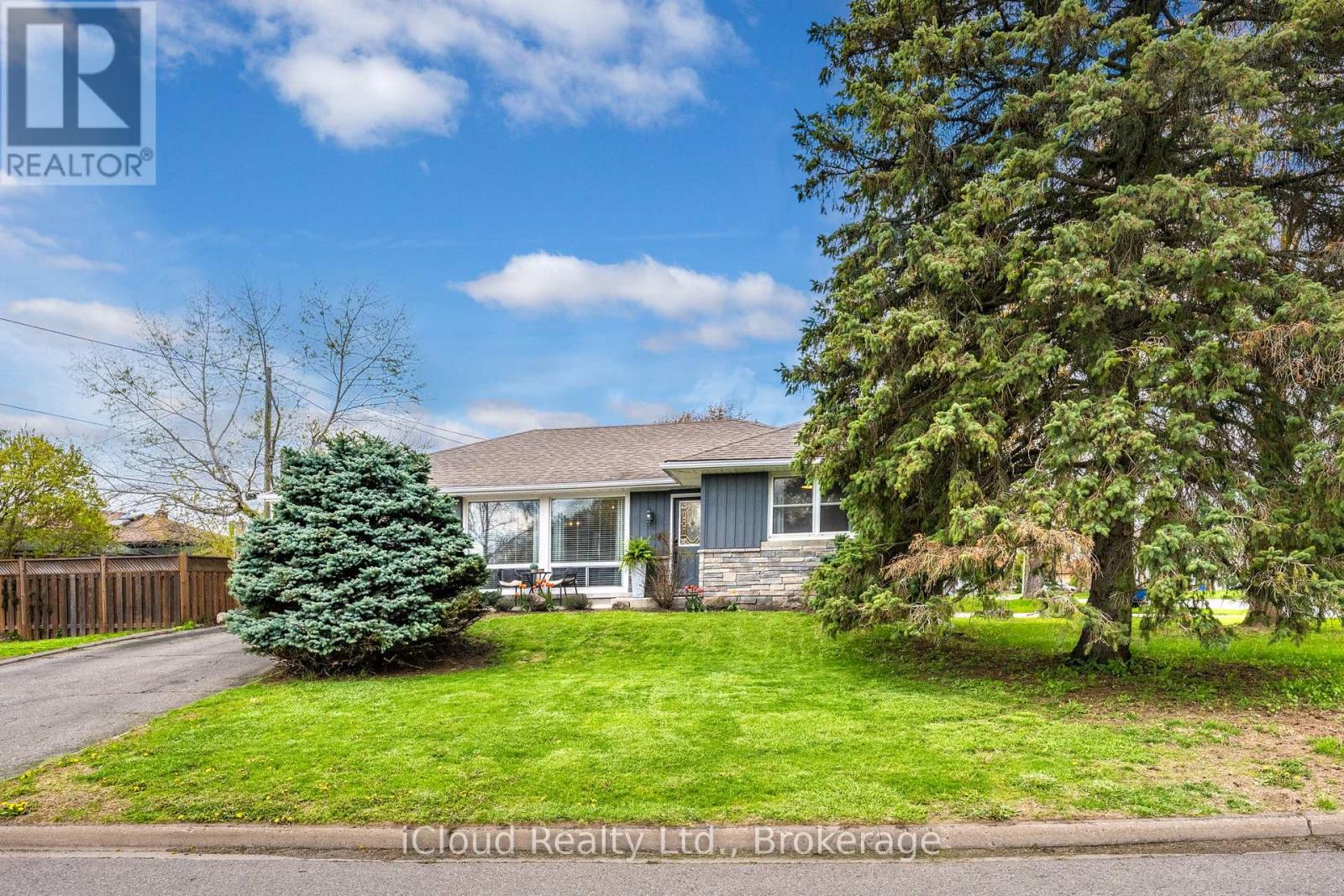 146 Wynford Place, Halton Hills, Ontario  L7J 2L5 - Photo 4 - W13115222