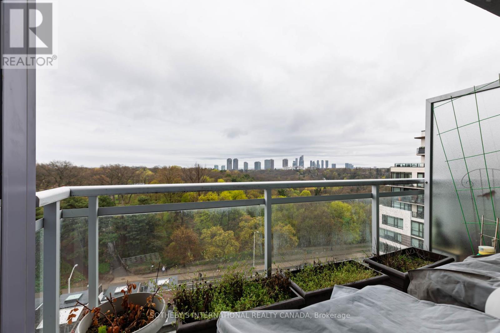 713 - 20 Gothic Avenue, Toronto, Ontario  M6P 1T5 - Photo 7 - W13115260