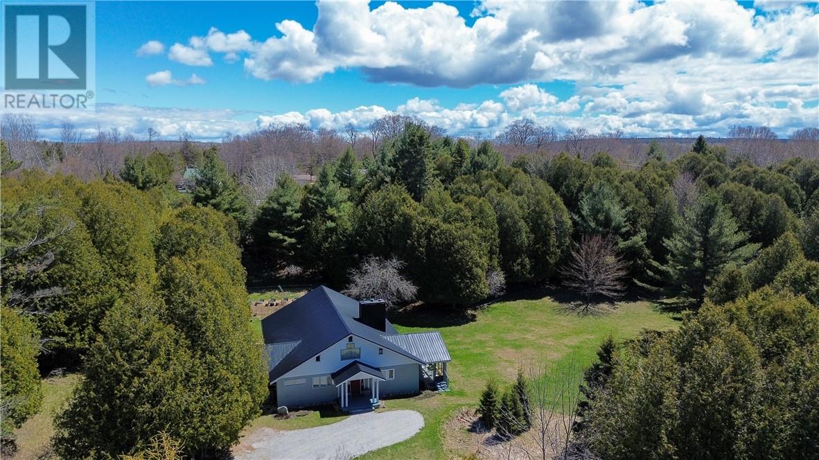 1 Wright Street S, Gore Bay, Ontario  P0P 1H0 - Photo 2 - 2127028