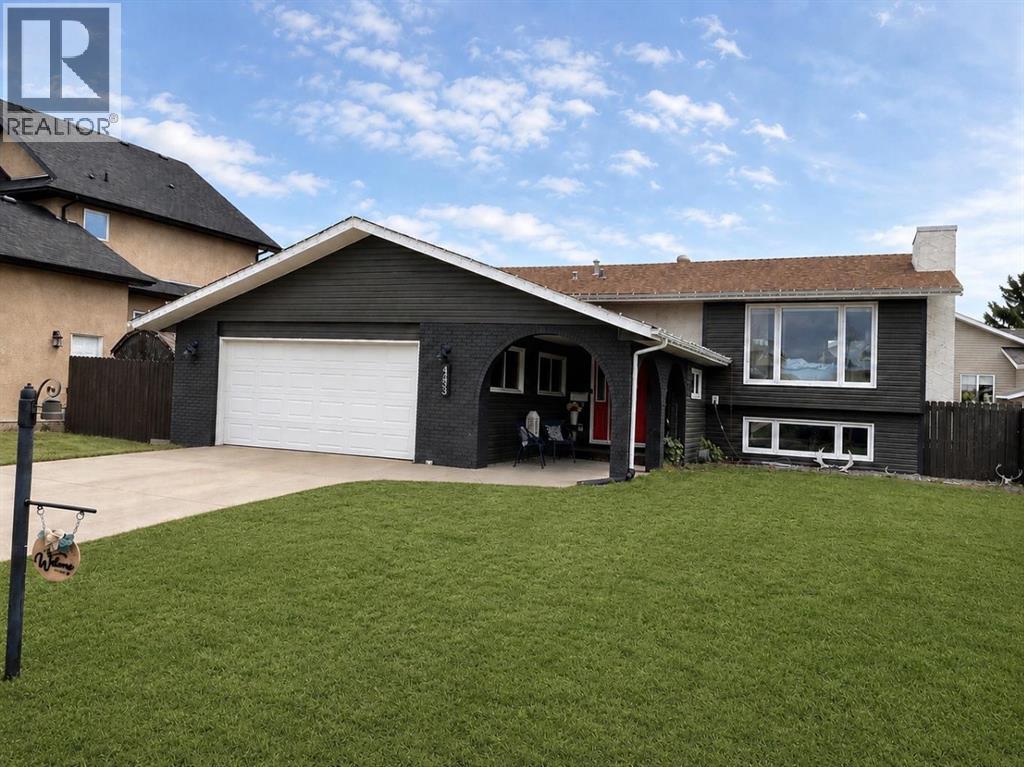 4303 71 Street, Camrose, Alberta  T4V 3Y1 - Photo 1 - A2310205