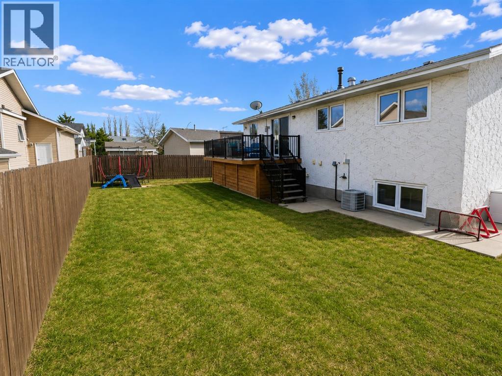 4303 71 Street, Camrose, Alberta  T4V 3Y1 - Photo 3 - A2310205