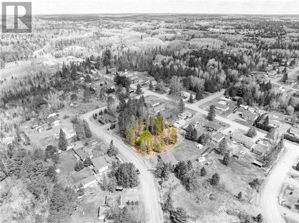 8 Spruce Street, Markstay, Ontario  P0M 2G0 - Photo 4 - 2127645