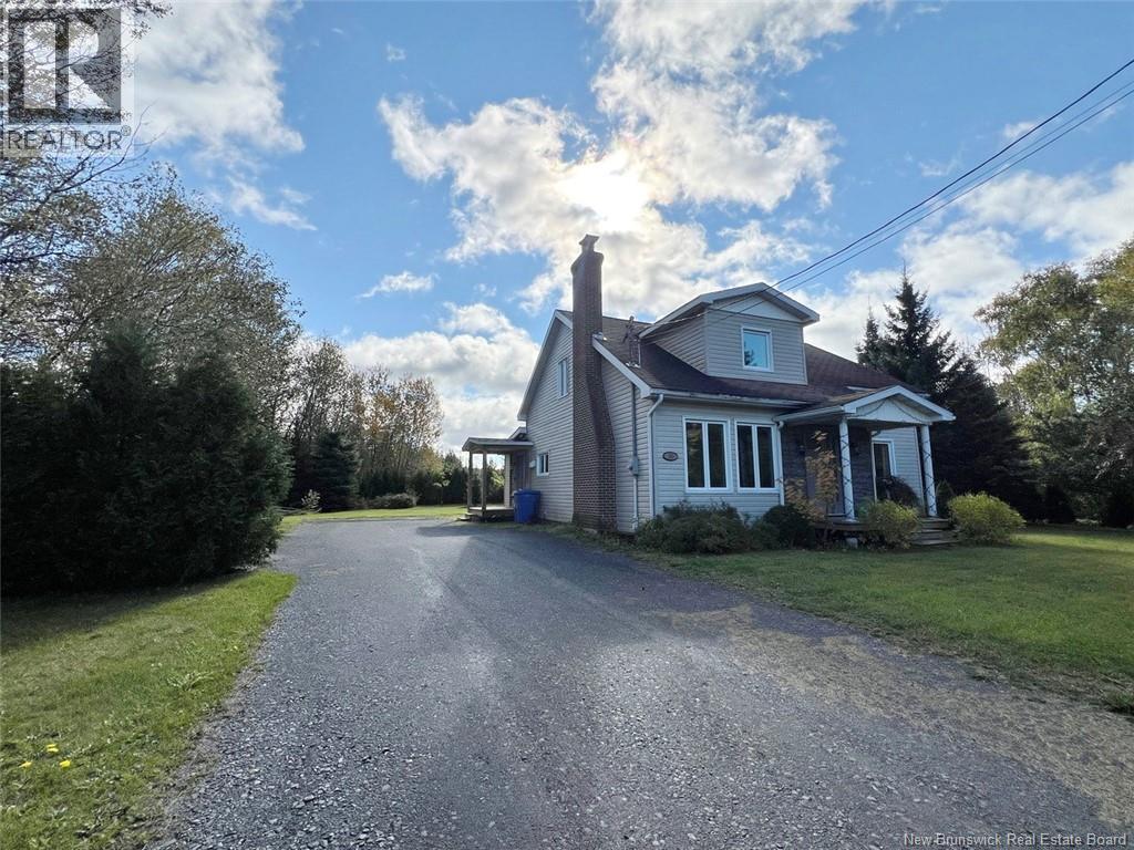 30 Hubert Street, Edmundston, New Brunswick  E3V 0B6 - Photo 1 - NB136242