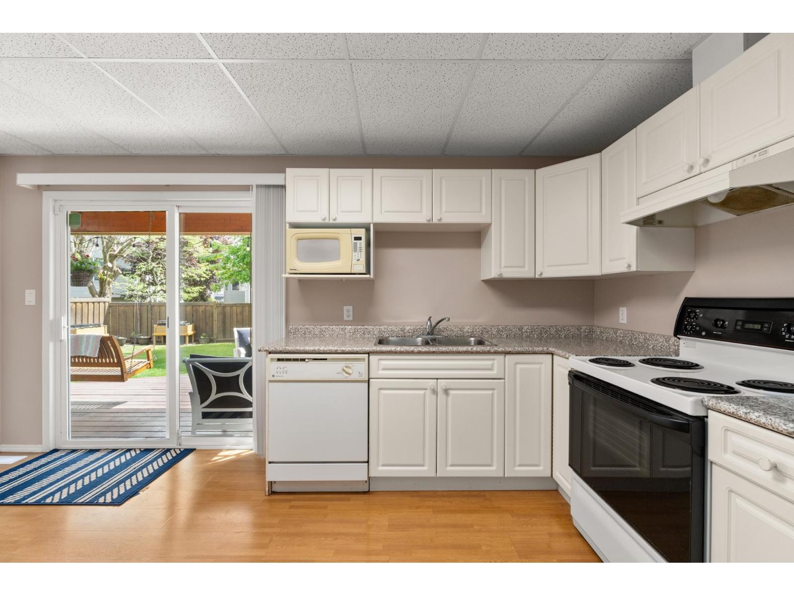 8262 Wharton Place, Mission, British Columbia  V2V 7A4 - Photo 17 - R3121811
