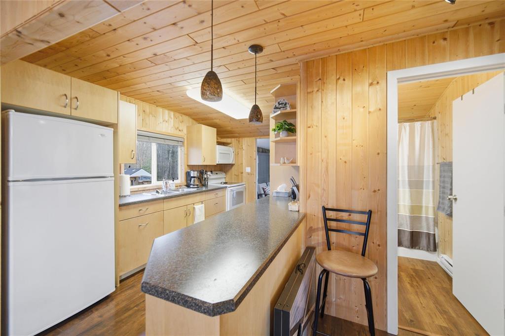 21 Block 18 Road, Falcon Lake, Manitoba  R0E 0N0 - Photo 13 - 202610239