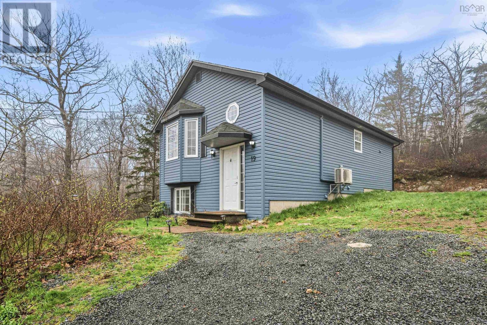 19 Joshua Slocum Avenue, Lewis Lake, Nova Scotia  B3Z 1C3 - Photo 2 - 202610510