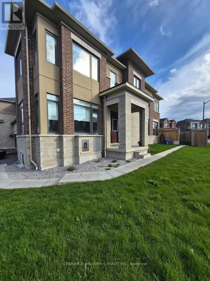 Upper - 1 Hahn Street, Whitby, Ontario  L1P 0G9 - Photo 2 - E13092298
