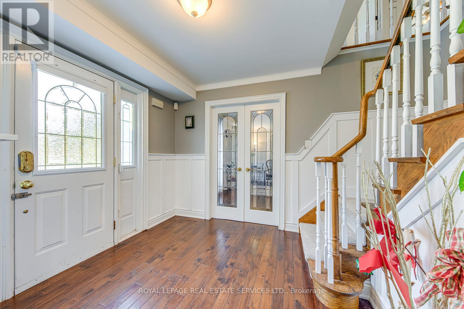 1462 Grand Boulevard, Oakville, Ontario  L6H 3E6 - Photo 3 - W13109216